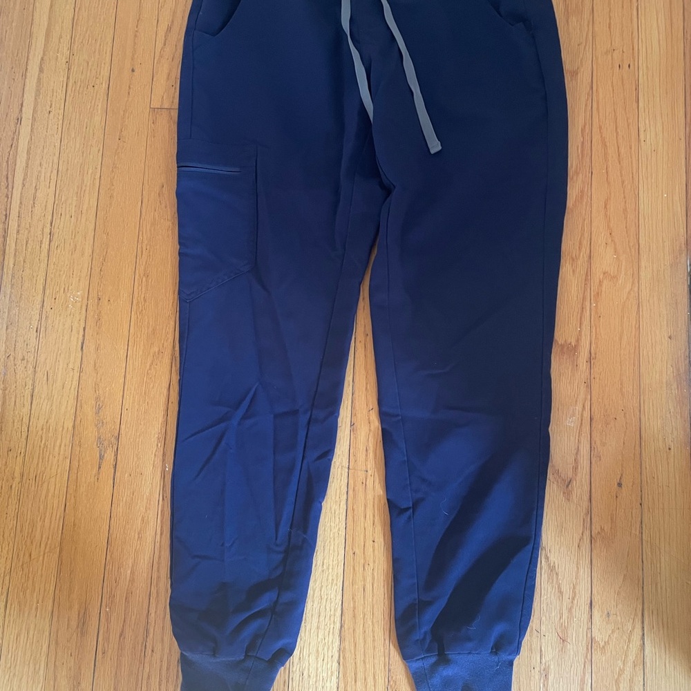 Figs women’s Navy Joggers